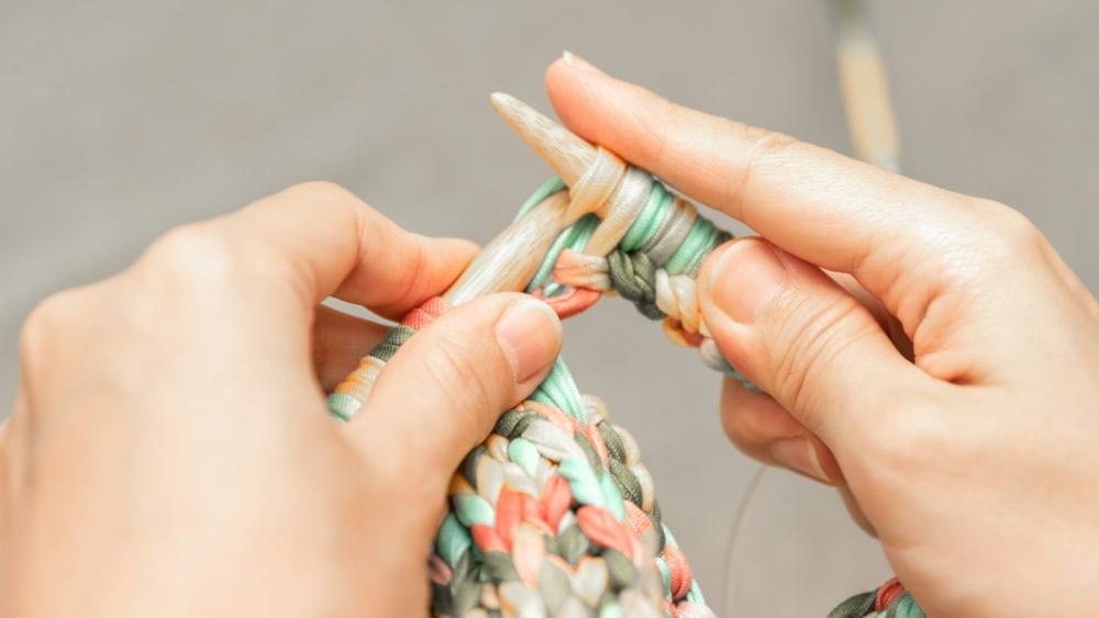  Hand Knitting