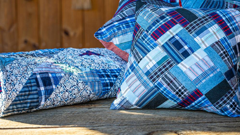 Quilted blanket and pillows