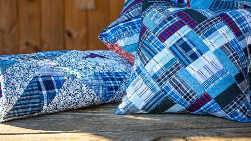 Quilted blanket and pillows