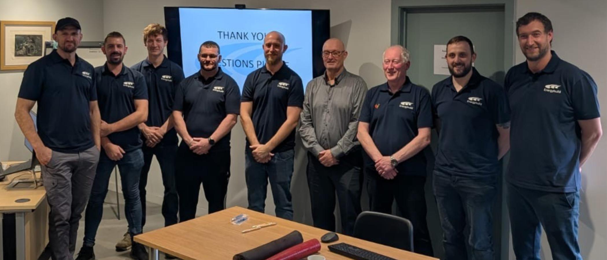 Energybuild Ltd yn sicrhau elw blynyddol o £1.2 miliwn trwy hyfforddiant a ariennir yn llawn