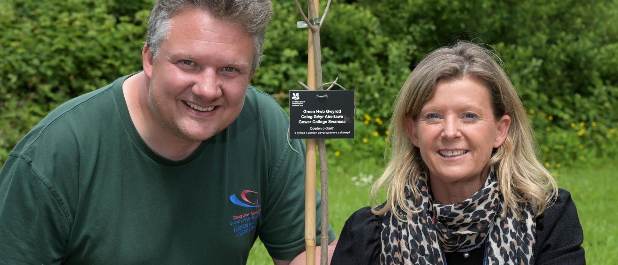 College welcomes Tree of Hope sapling