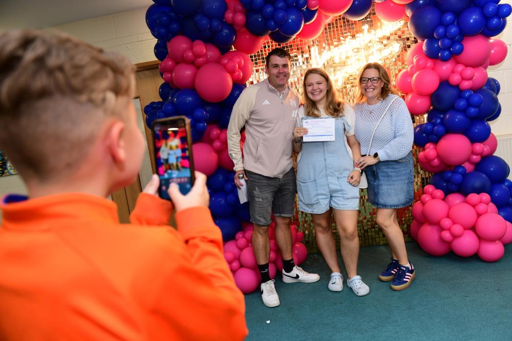 Sut i gael canlyniadau dy arholiadau / gymwysterau Awst 2025